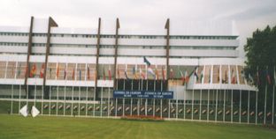 strassbg_1.jpg (12004 Byte)